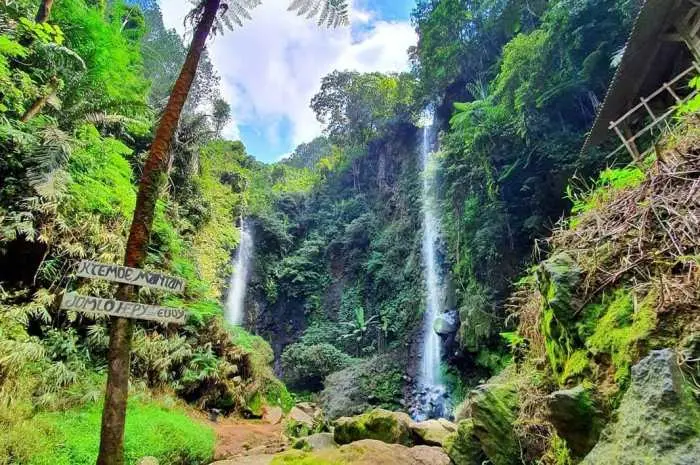 Curug Badak dan Batu Hanoman