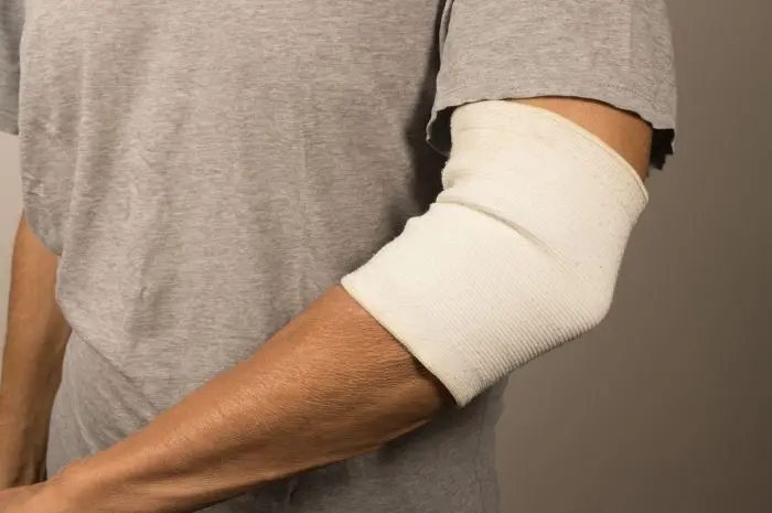 Lindungi Siku dari Gesekan dan Tekanan Berlebihan