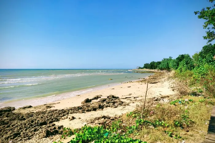 Pantai Siring Kemuning