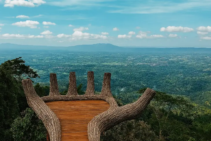 Tempat Wisata di Purwokerto Bukit Agaran - Spot Sunset & City Light Paling Romantis